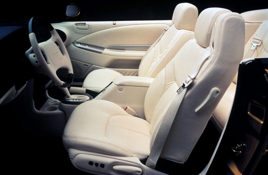  Chrysler Sebring Convertible 1997 года  (фото 13 из 27)